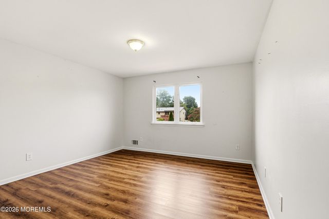 659 Mccormick Drive, Toms River, NJ 08753