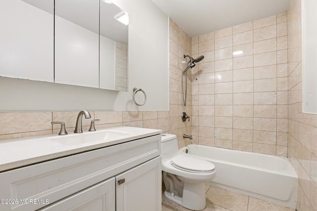 659 Mccormick Drive, Toms River, NJ 08753