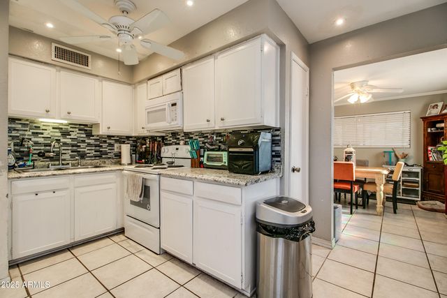 14015 N 61st Avenue, Glendale, AZ 85306