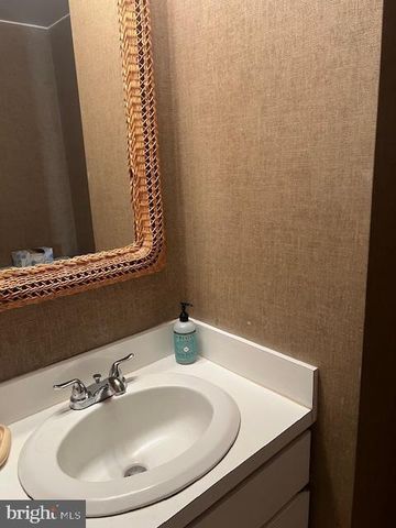 4420 FOREST GLEN CT, Annandale, VA 22003