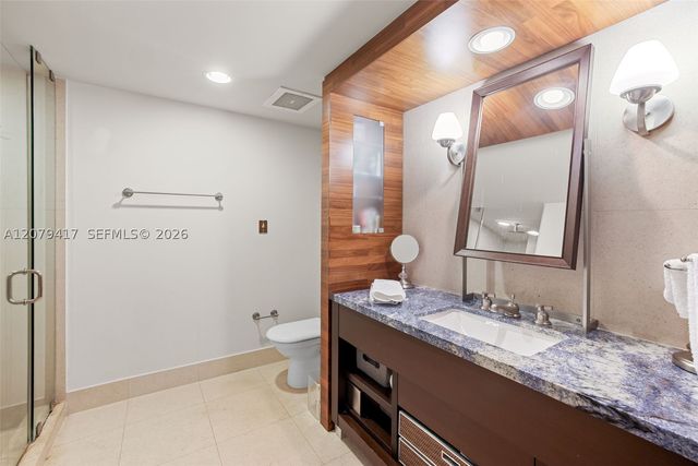 6801 Collins Ave 1401, Miami Beach, FL 33141