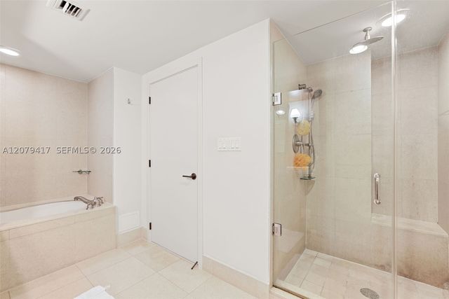 6801 Collins Ave 1401, Miami Beach, FL 33141