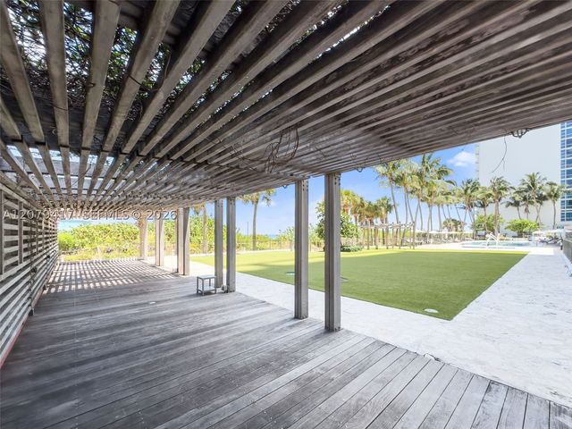 6801 Collins Ave 1401, Miami Beach, FL 33141