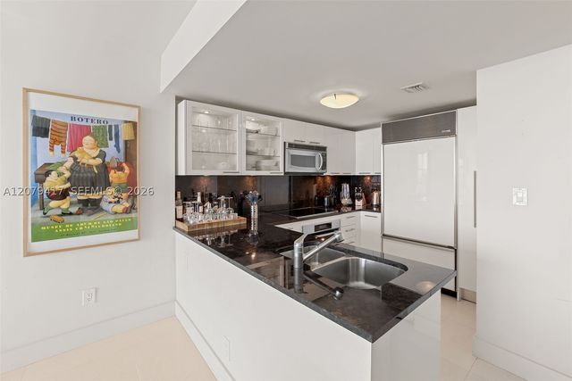 6801 Collins Ave 1401, Miami Beach, FL 33141