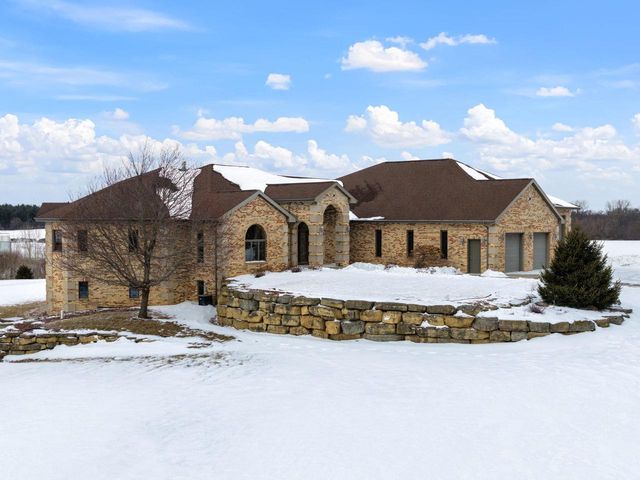 457 Union Road, Brooklyn, WI 53521