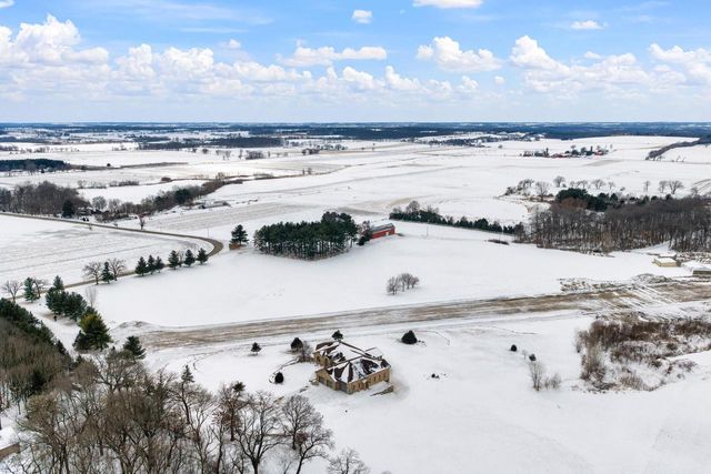 457 Union Road, Brooklyn, WI 53521