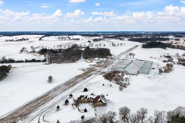 457 Union Road, Brooklyn, WI 53521