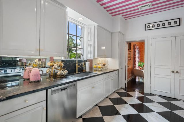 201 Bahama Lane, Palm Beach, FL 33480