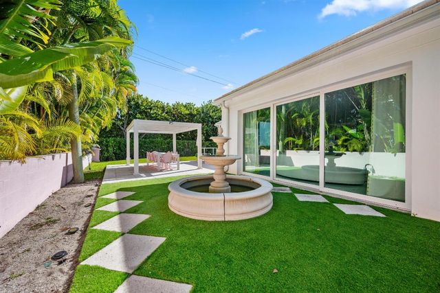 201 Bahama Lane, Palm Beach, FL 33480