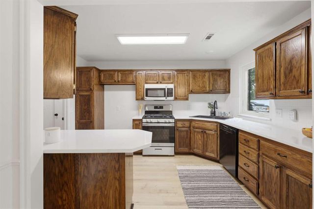19 Sequoyah Boulevard, Shawnee, OK 74801
