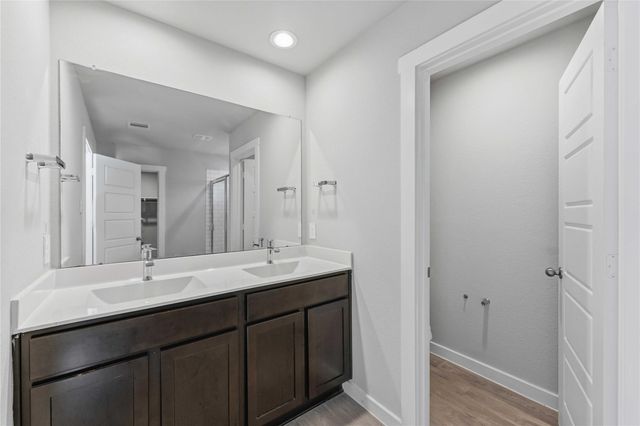 2914 Gunnersbury Drive, Houston, TX 77047