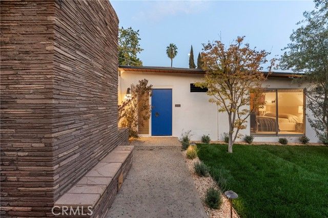 1816 N Stanley Avenue, Los Angeles, CA 90046