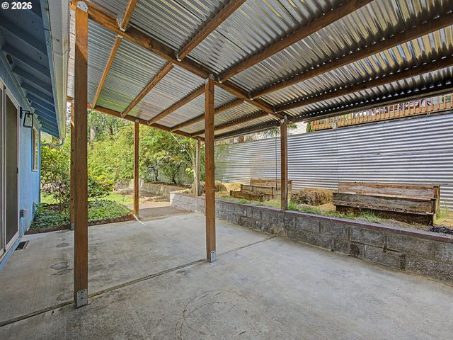 35129 SYKES Rd, St Helens, OR 97051