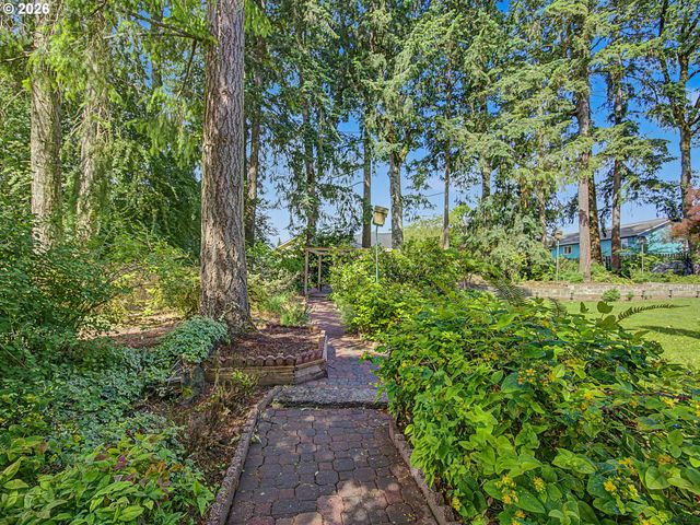 35129 SYKES Rd, St Helens, OR 97051