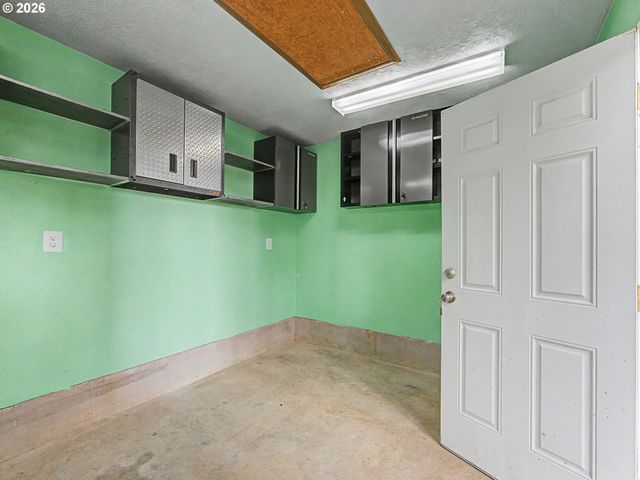 35129 SYKES Rd, St Helens, OR 97051