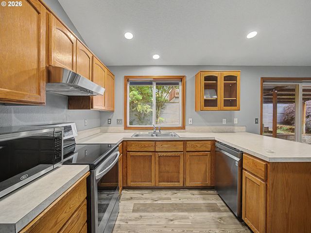 35129 SYKES Rd, St Helens, OR 97051