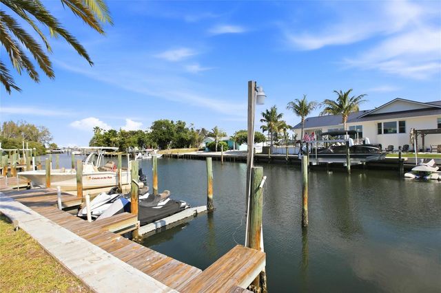 10125 MANATEE AVENUE W A4, Bradenton, FL 34209