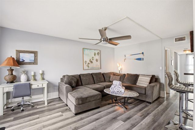 10125 MANATEE AVENUE W A4, Bradenton, FL 34209