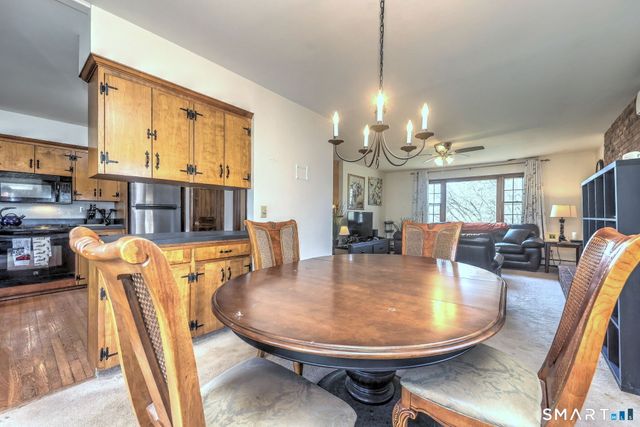 40 Church Street, Woodbury, CT 06798