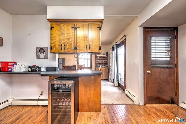 40 Church Street, Woodbury, CT 06798