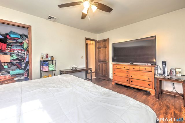 40 Church Street, Woodbury, CT 06798