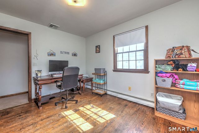 40 Church Street, Woodbury, CT 06798