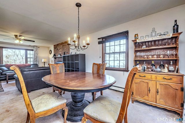 40 Church Street, Woodbury, CT 06798