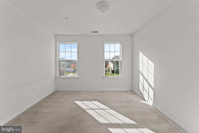 10568 LONG LEAF LN, Waldorf, MD 20603