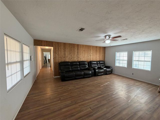 397 County Road 2117, Cleveland, TX 77327