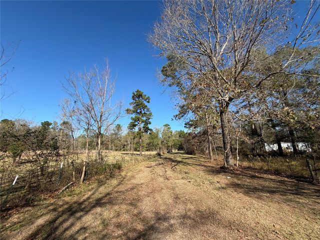 397 County Road 2117, Cleveland, TX 77327