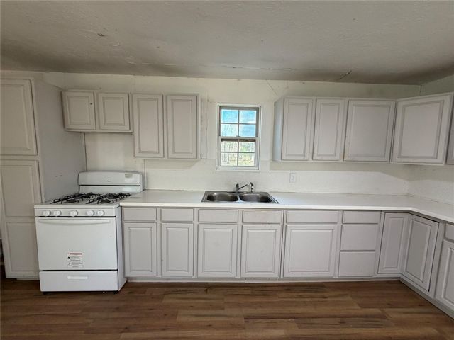 397 County Road 2117, Cleveland, TX 77327