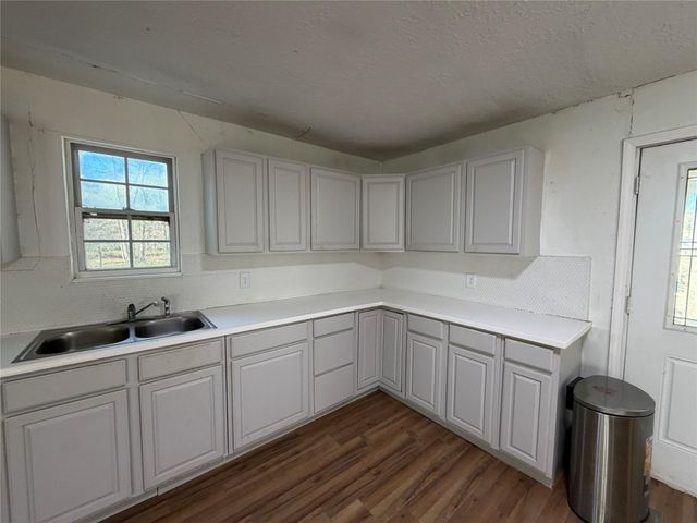 397 County Road 2117, Cleveland, TX 77327