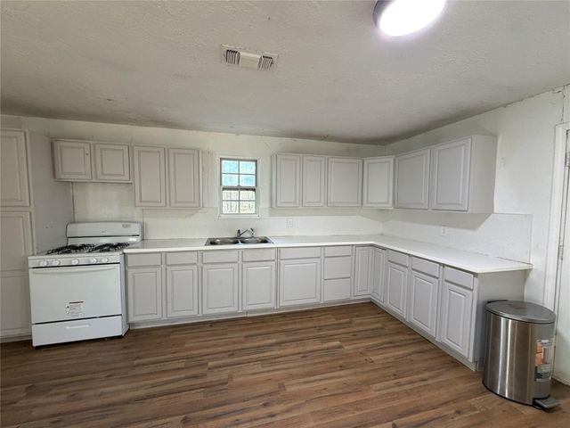 397 County Road 2117, Cleveland, TX 77327