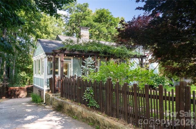 182 Brevard Road, Asheville, NC 28806