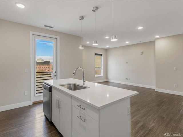 2374 S University Blvd 501, Denver, CO 80210