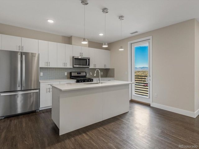 2374 S University Blvd 501, Denver, CO 80210