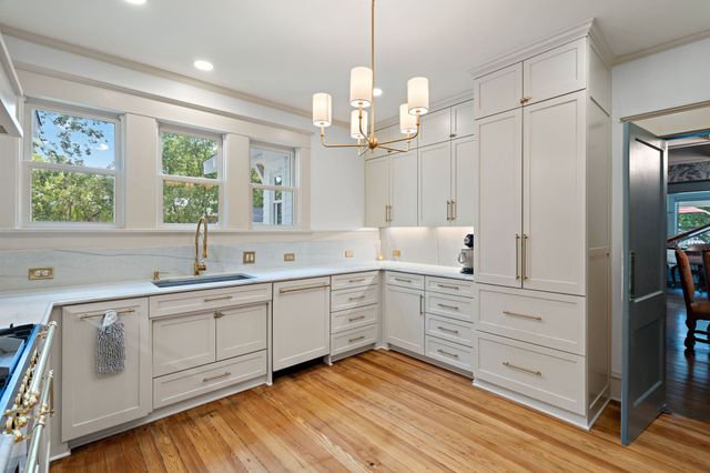 307 Huffhines Street, Richardson, TX 75081