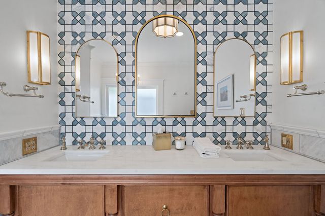 307 Huffhines Street, Richardson, TX 75081