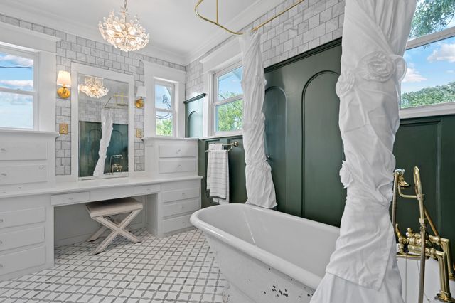 307 Huffhines Street, Richardson, TX 75081