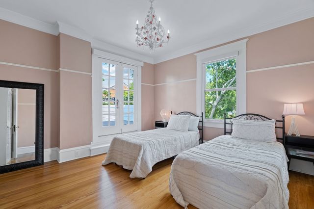 307 Huffhines Street, Richardson, TX 75081