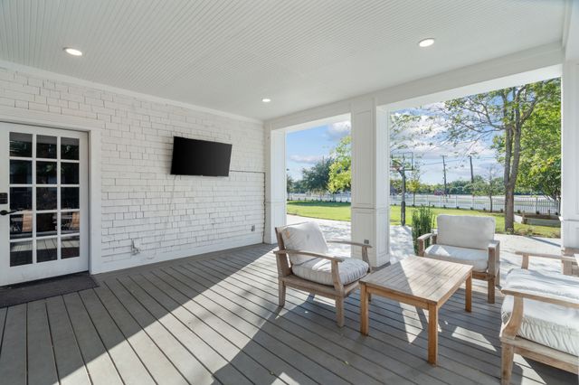 307 Huffhines Street, Richardson, TX 75081