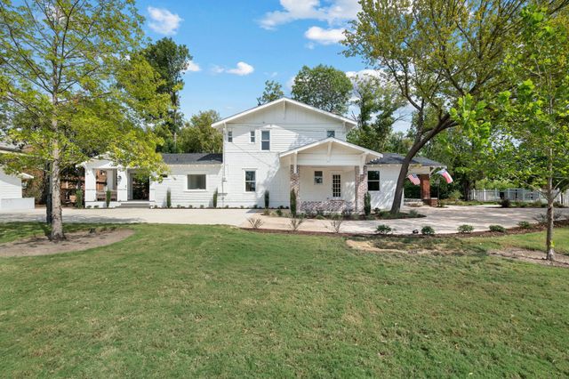 307 Huffhines Street, Richardson, TX 75081