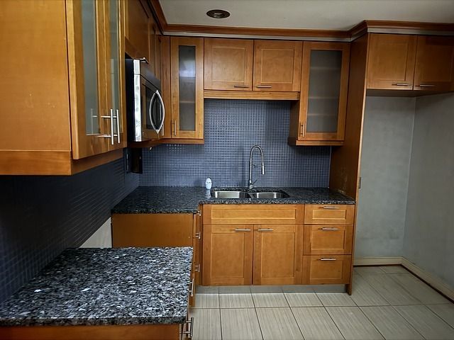 1636 W Estes Avenue 108, Chicago, IL 60626