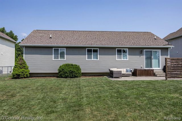 1327 Maddison Avenue, Marysville, MI 48040