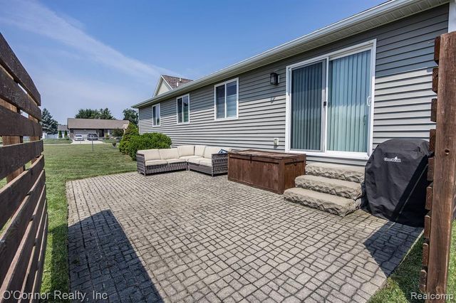 1327 Maddison Avenue, Marysville, MI 48040