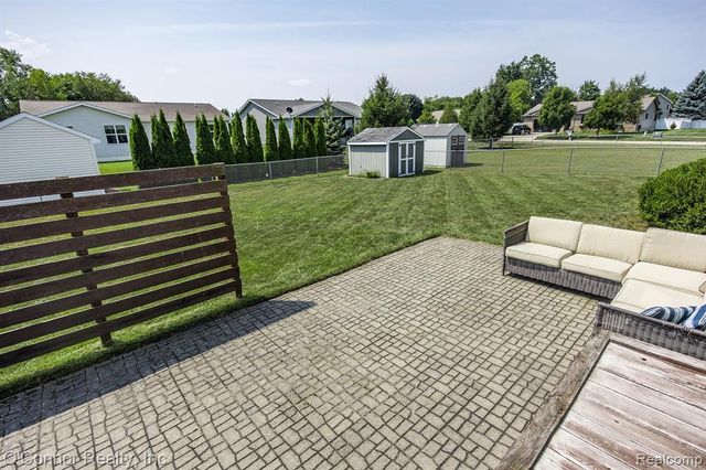 1327 Maddison Avenue, Marysville, MI 48040