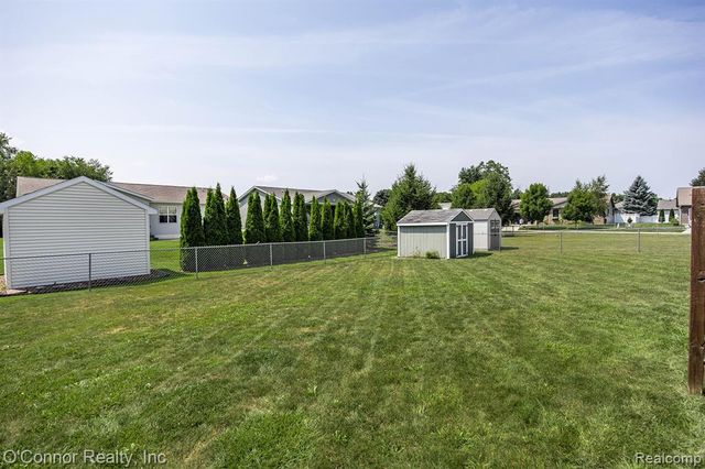 1327 Maddison Avenue, Marysville, MI 48040