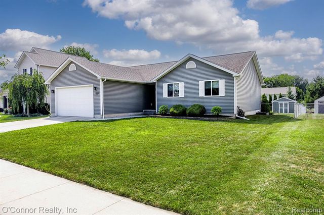 1327 Maddison Avenue, Marysville, MI 48040