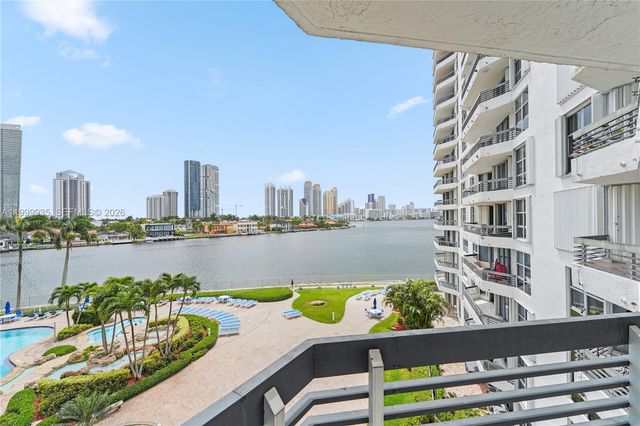 19101 NE 36th Court 509, Aventura, FL 33180