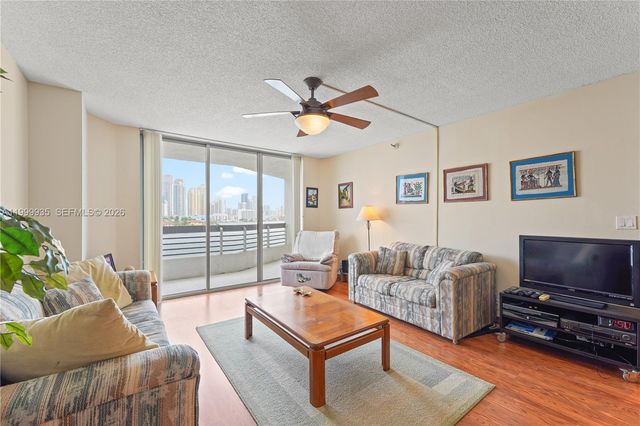 19101 NE 36th Court 509, Aventura, FL 33180